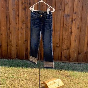 Embroidered Straight Crop Jeans